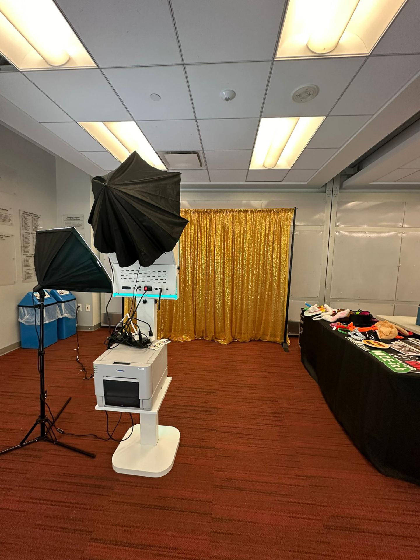 Mississauga Instapod Photo Booth for Rent