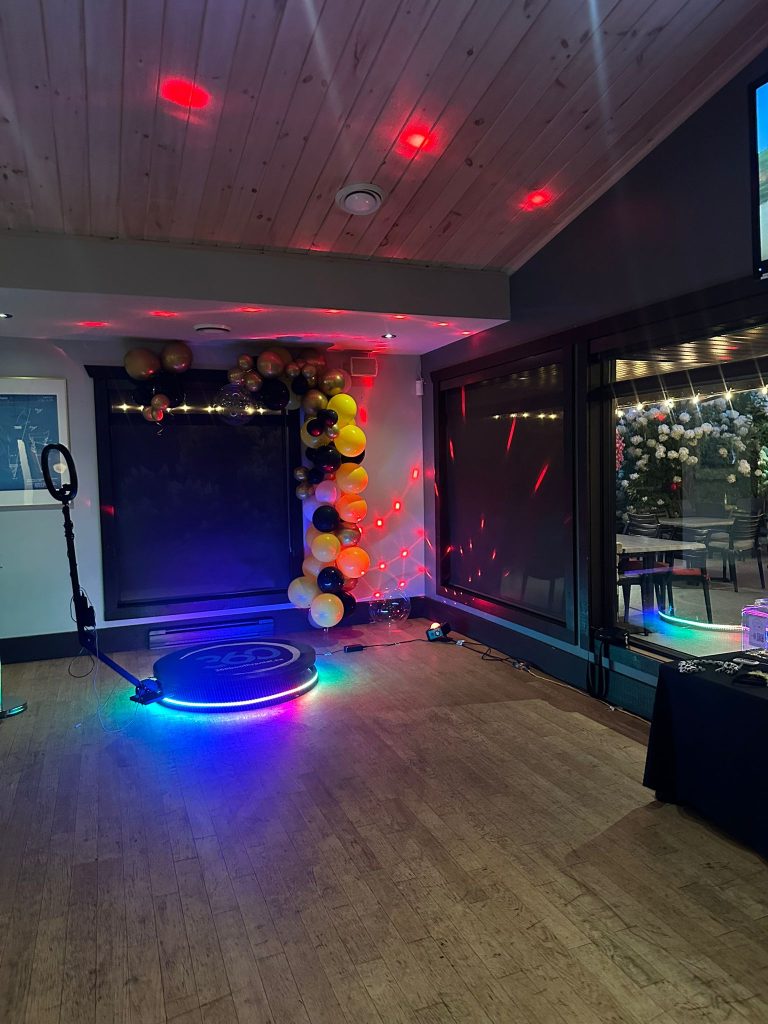 balloon garland and Quinte West 360 video booth
