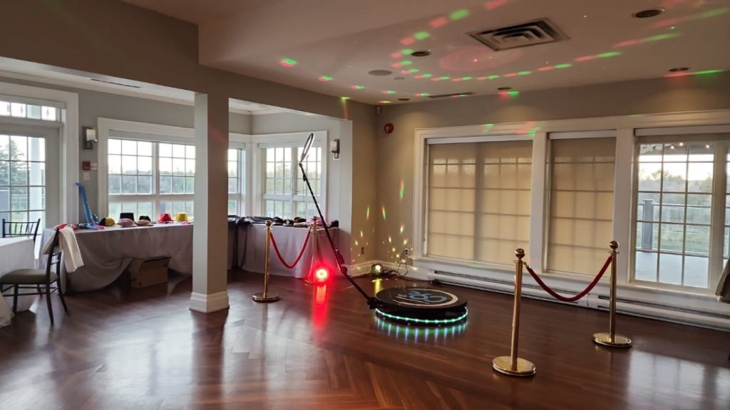 muskoka 360 video booth with stanchions and props